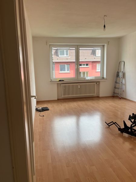 Lebendig wohnen in Rüttenscheid: 3,5-Zimmer-Wohnung mit Einbauküche
